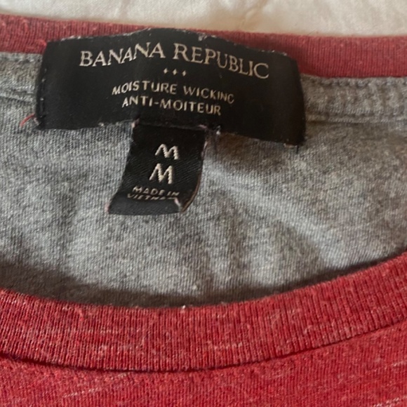 Banana Republic Shirt Mens Medium Red Long Sleeve Moisture Wicking Adult - Picture 4 of 5